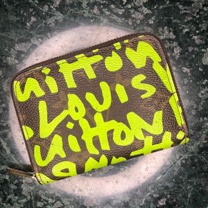 Louis Vuitton Monogram Neon Green Graffiti Zip Wallet (Stephen Sprouse)